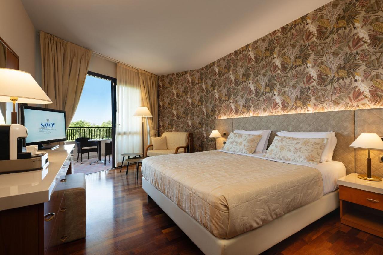 Savoy Beach Hotel & Thermal Spa Bibione Ngoại thất bức ảnh A room at the hotel