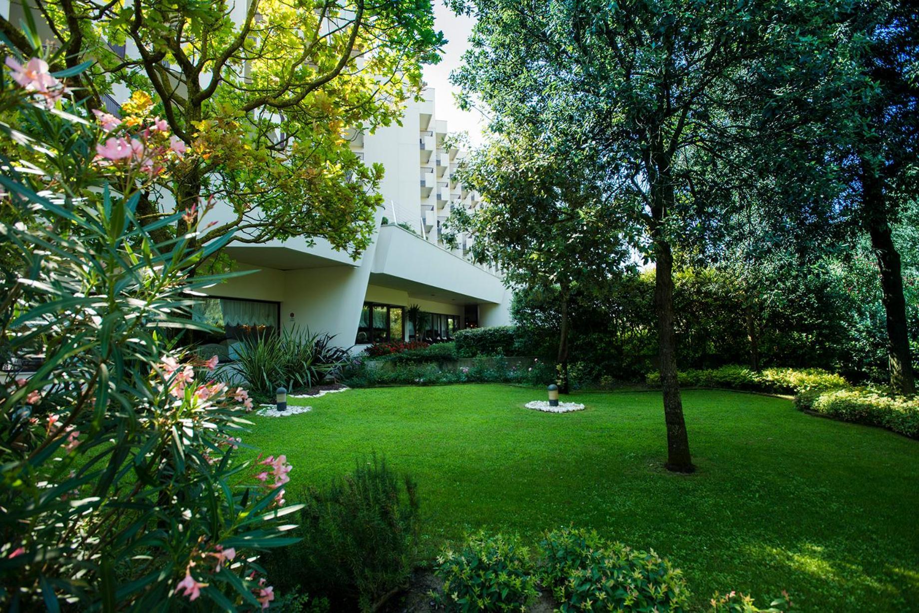 Savoy Beach Hotel & Thermal Spa Bibione Ngoại thất bức ảnh Villa E-1027