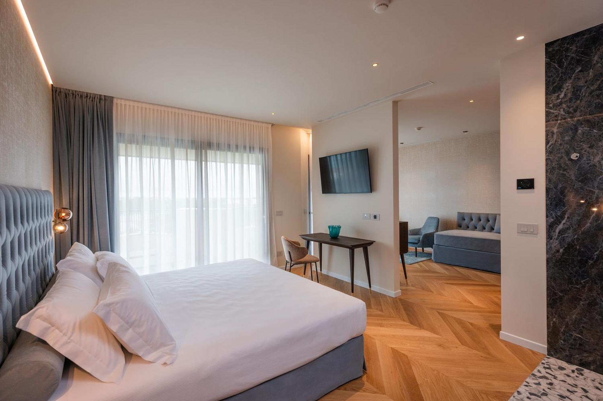 Savoy Beach Hotel & Thermal Spa Bibione Ngoại thất bức ảnh Suite