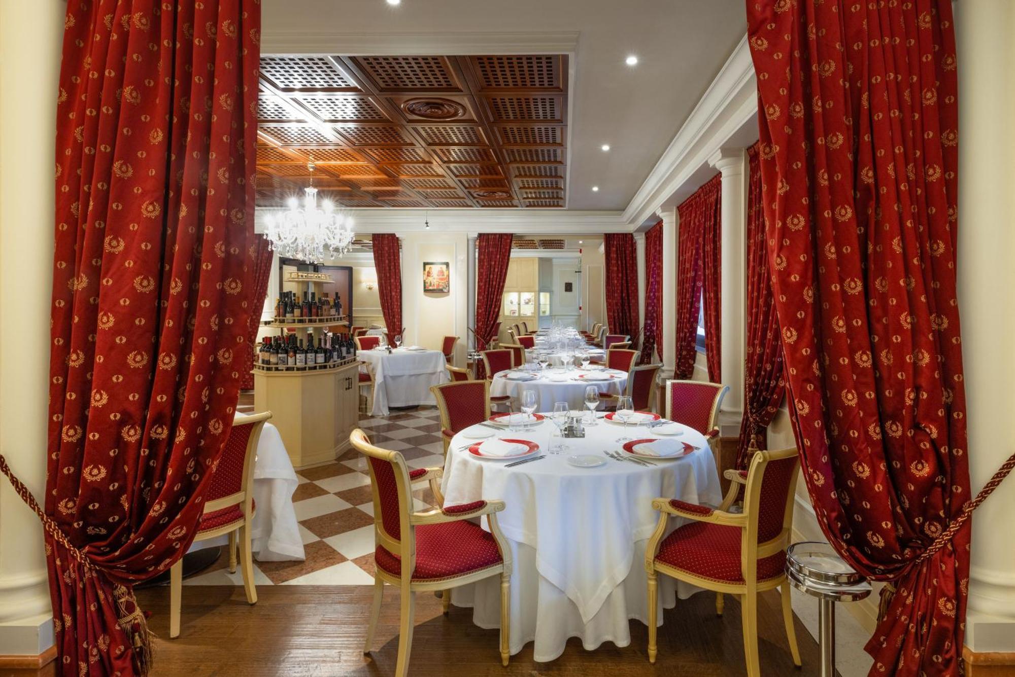 Savoy Beach Hotel & Thermal Spa Bibione Ngoại thất bức ảnh Restaurant in the hotel
