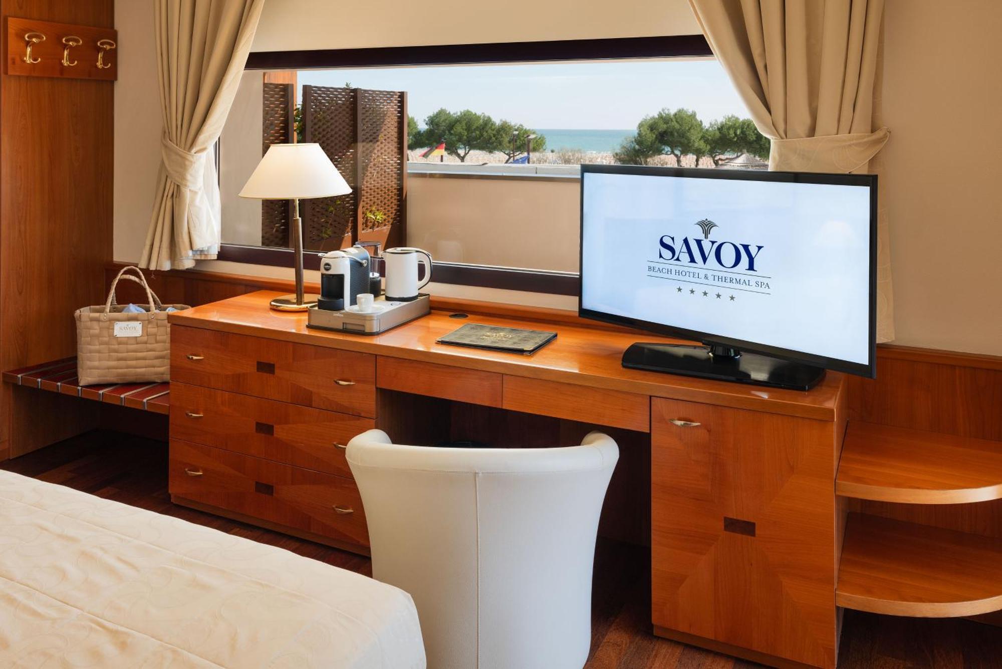 Savoy Beach Hotel & Thermal Spa Bibione Ngoại thất bức ảnh A room at Savoy Hotel