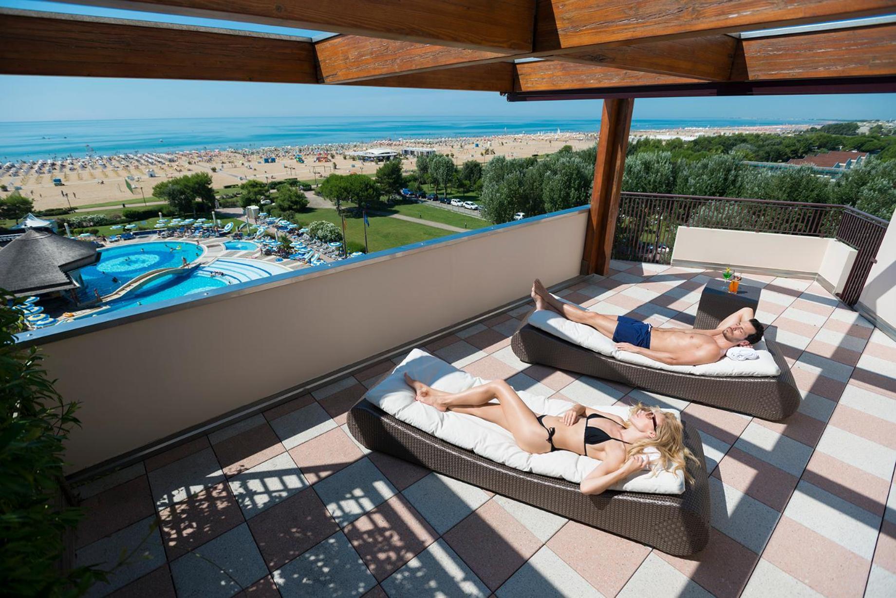 Savoy Beach Hotel & Thermal Spa Bibione Ngoại thất bức ảnh Sunny Beach
