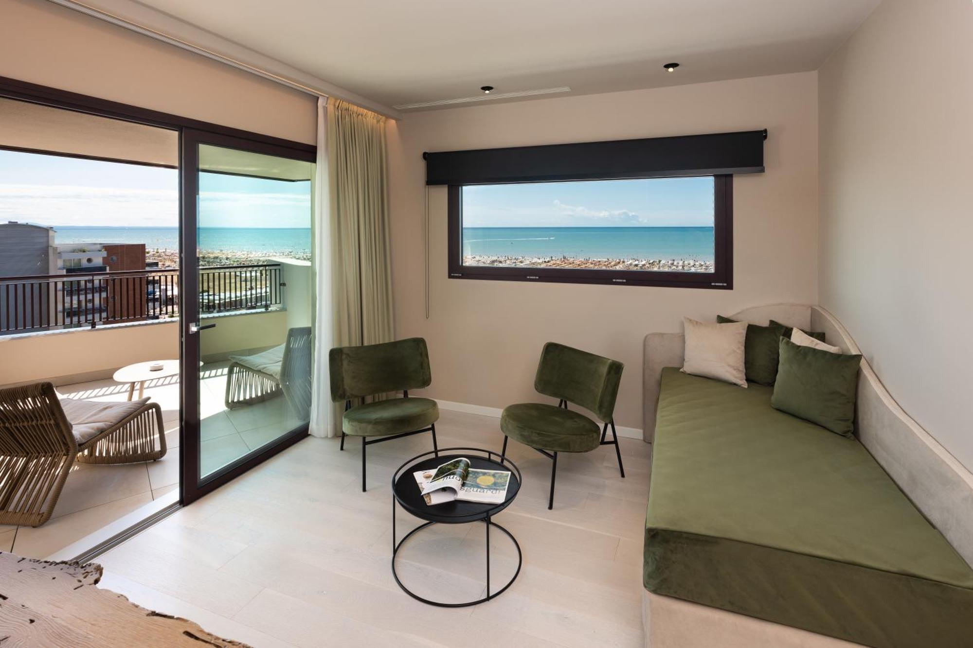 Savoy Beach Hotel & Thermal Spa Bibione Ngoại thất bức ảnh A room at the hotel